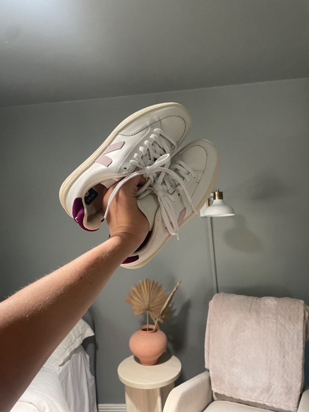 Lavendar Veja Sneakers - Picture 5 of 5